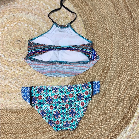 Bikini Set - Picture 2 of 4